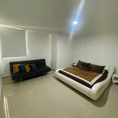 Amplio Apto A Cuadra De La Playa Y 3 Min Centro Historico Apartamento